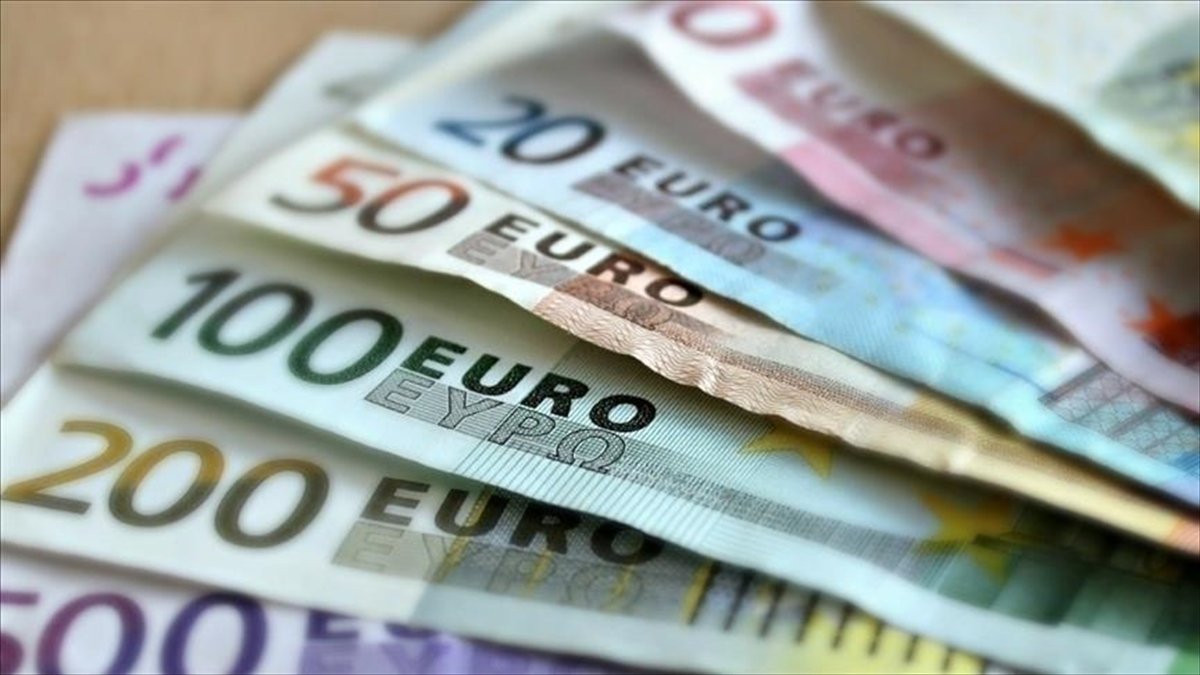 Avro banknotlar 21 yaşına giriyor
