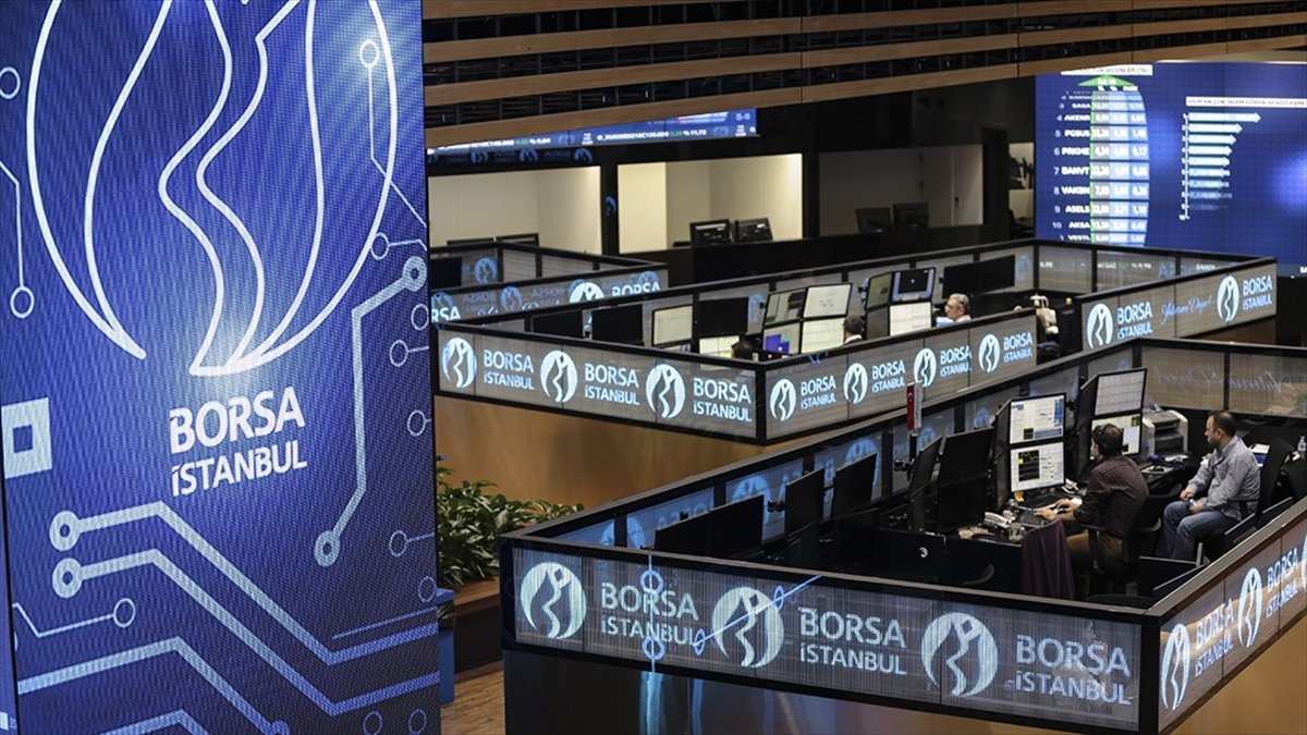 Borsa günün ilk yarısında rekor seviyeyi gördü