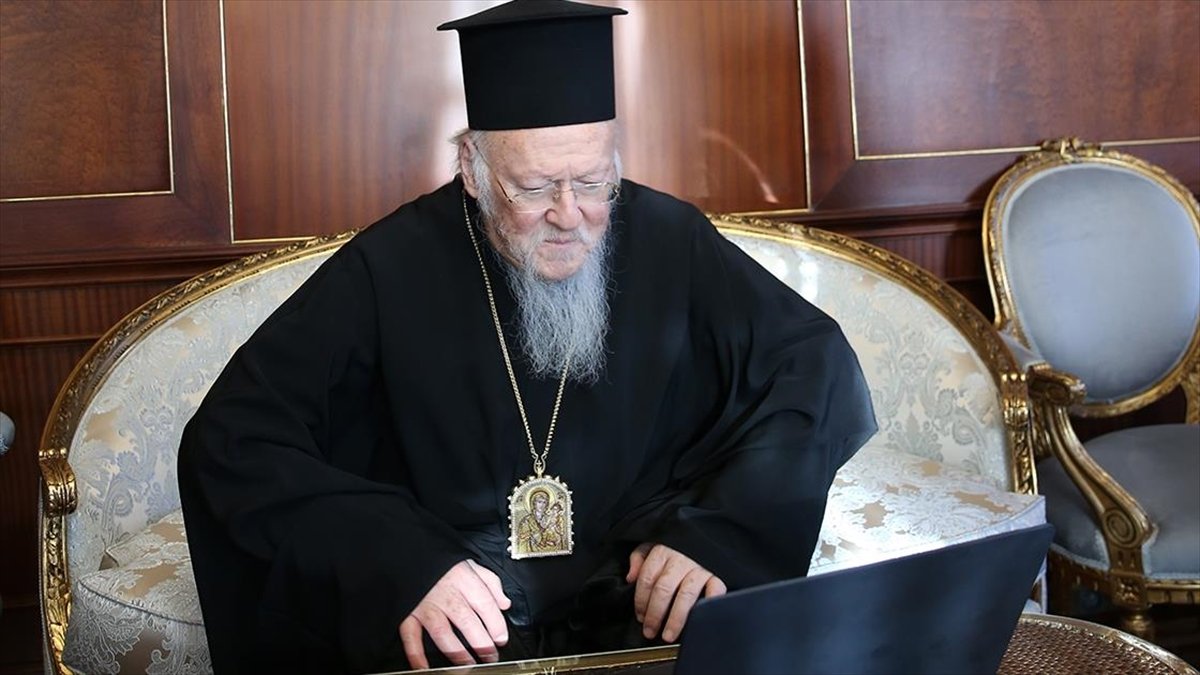 Fener Rum Patriği Bartholomeos “Yılın Fotoğrafları” oylamasında tercihini “barıştan” yana kullandı