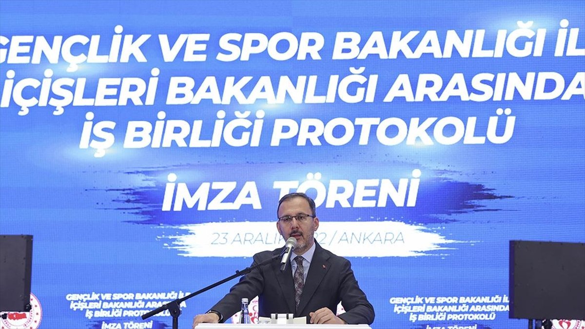 Gençlik ve Spor Bakanı Kasapoğlu: Bağımlılıkla mücadelede Türkiye'nin bütün gençlerine, çocuklarına kapılarımız açıktır