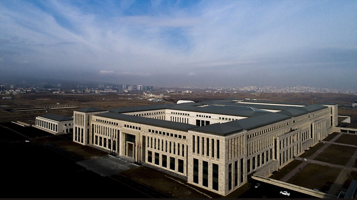 MİT etkin “istihbarat diplomasisi” ile küresel krizlerde çözüme kapı araladı