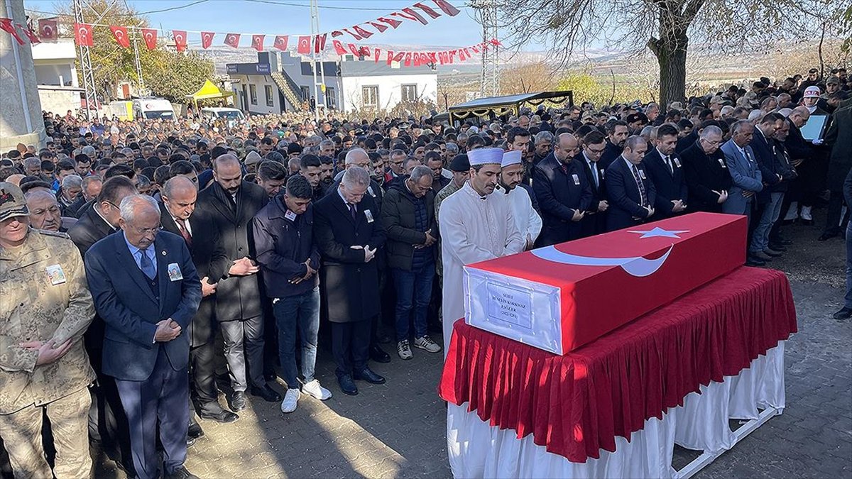 Şehit Piyade Sözleşmeli Er Hüseyin Korkmaz Gaziantep'te son yolculuğuna uğurlandı