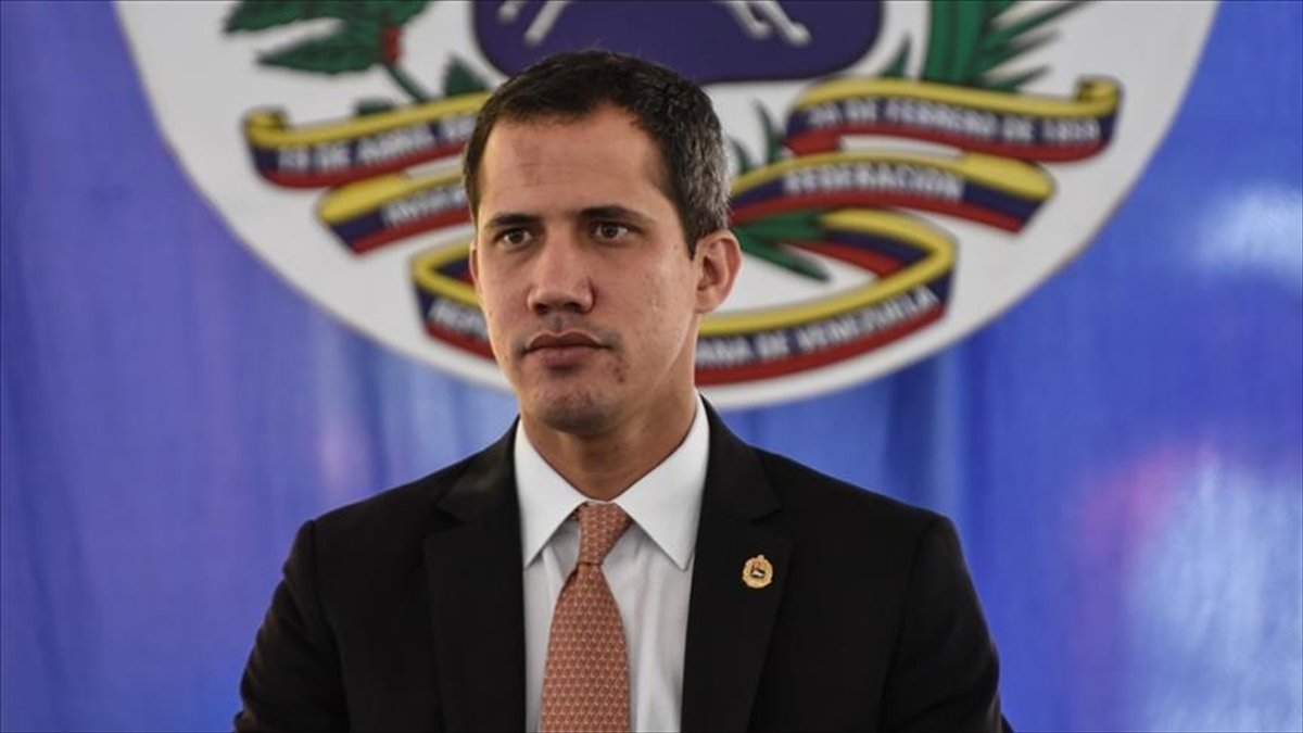 Venezuela'da muhalefet “geçici hükümeti” feshetti