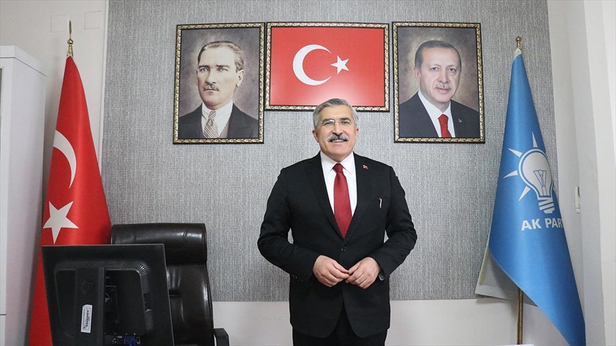 AK Parti'li Yayman “dezenformasyonla mücadele yasası”yla ilgili muhalefetin yaklaşımını eleştirdi