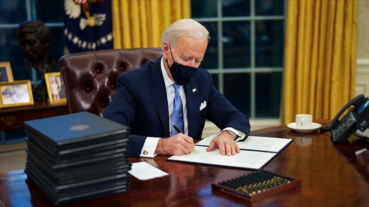 Biden'ın ofisindeki “gizli belgelerde” Ukrayna, İran ve İngiltere ile ilgili bilgilerin olduğu iddiası