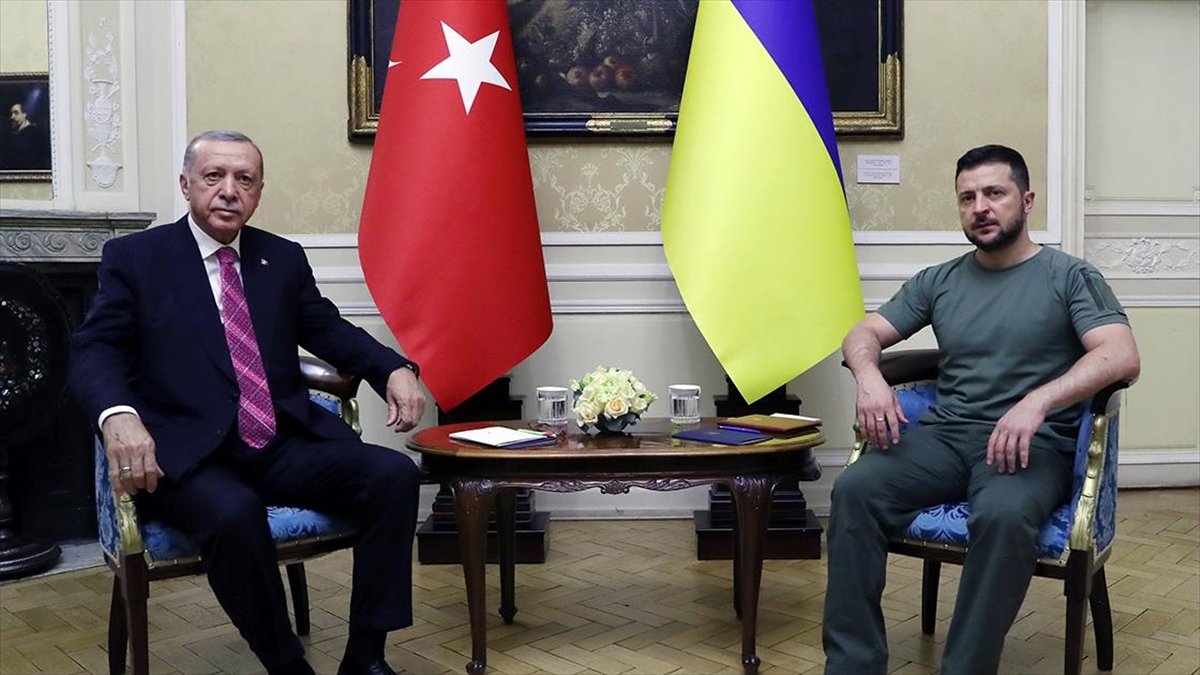 Cumhurbaşkanı Erdoğan, Ukrayna Devlet Başkanı Zelenskiy ile telefonda görüştü