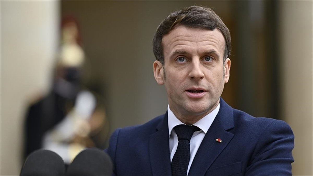 Fransa Cumhurbaşkanı Macron, Cezayir’den “af dilemek zorunda olmadığını” söyledi