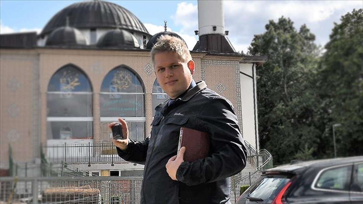 İsveç'te aşırı sağcı Paludan'a Türkiye'nin Stockholm Büyükelçiliği önünde Kur'an-ı Kerim yakma izni