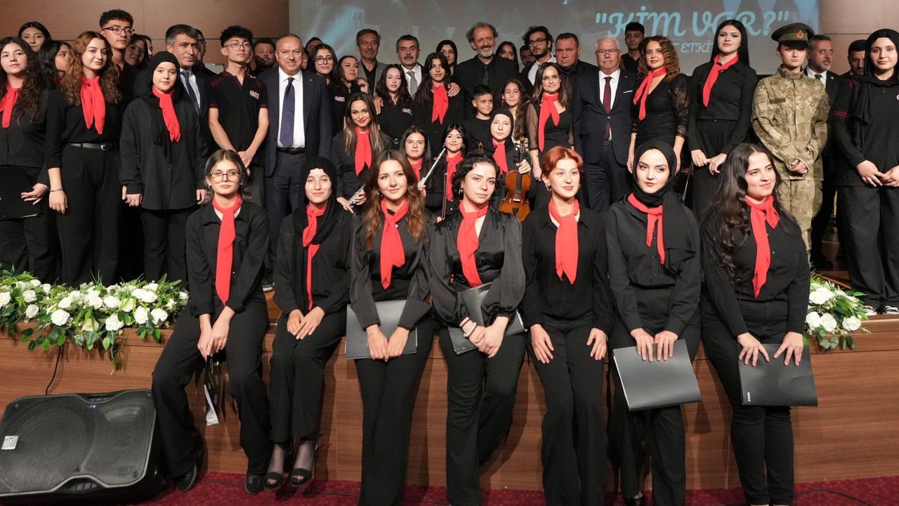Bakan Tekin, Nevşehir'de sanat etkinliğine katıldı