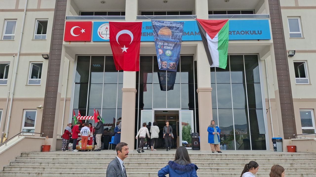 Milli Eğitim Müdürü Adem Uslu, "Okullarımıza teşekkürler"