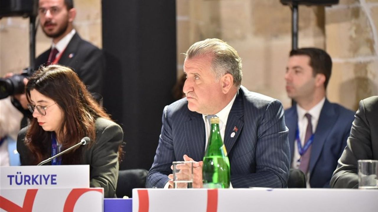 Malta'da dikkat çeken çıkış: Bakan Bak'tan Erdoğan ve Trump'a teşekkür