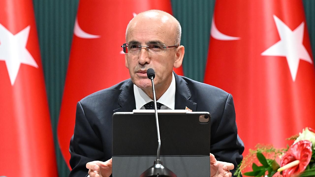 Bakan Şimşek: Kamu borçlanması azalacak, reel sektör desteklenecek