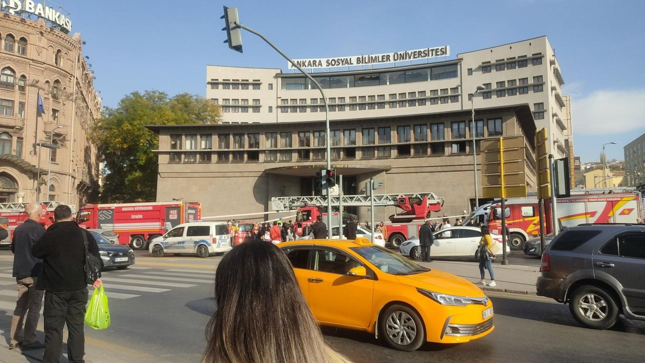 Ankara Sosyal Bilimler Üniversitesi'nde patlama meydana geldi