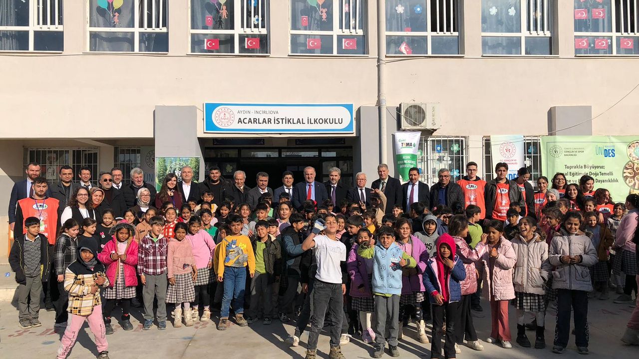 Aydın’da ÜNİDES destekli Toprakla Büyüyoruz Projesi hayata geçti