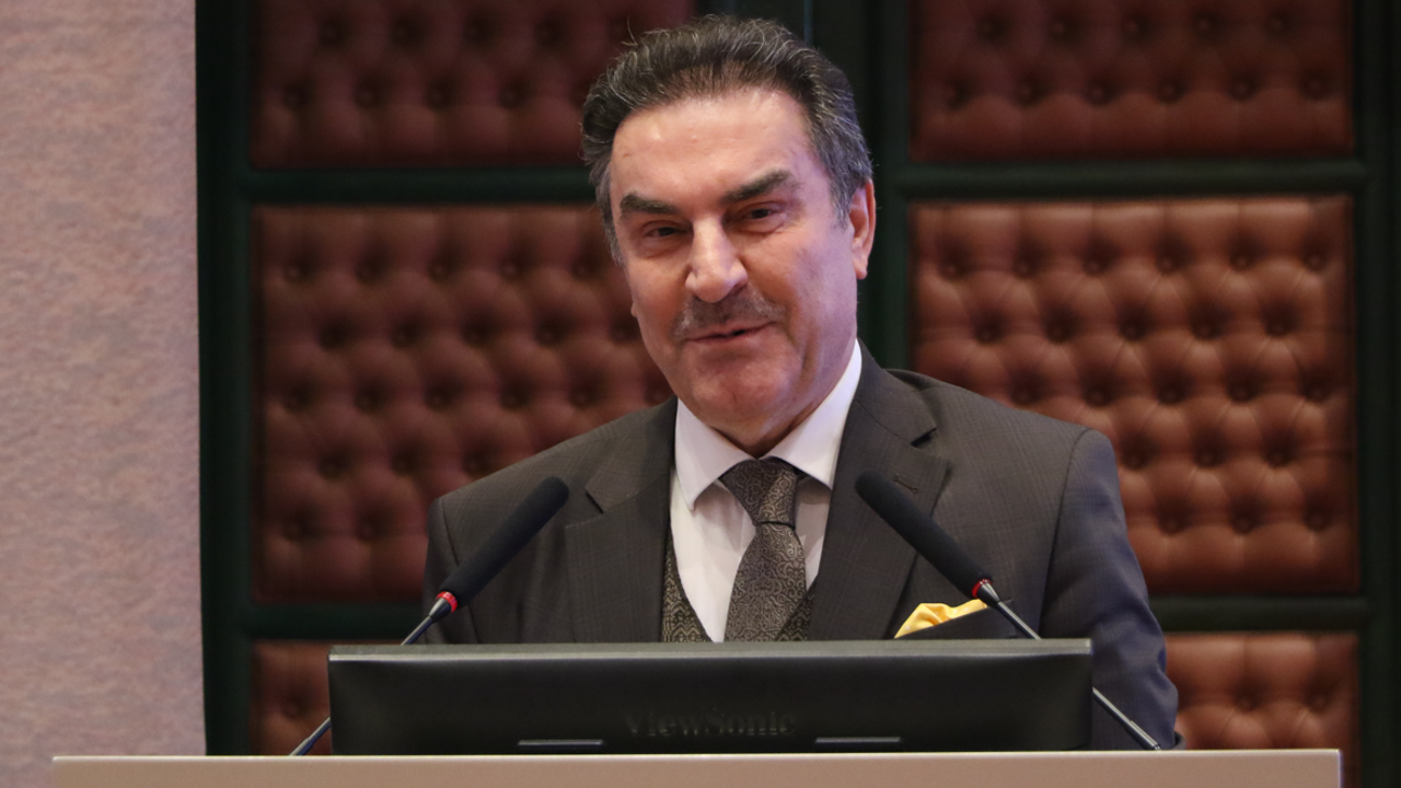 Prof. Dr. Zakir Avşar: “Şöhret, yıldızlar, spor, gazetecilik ve…”
