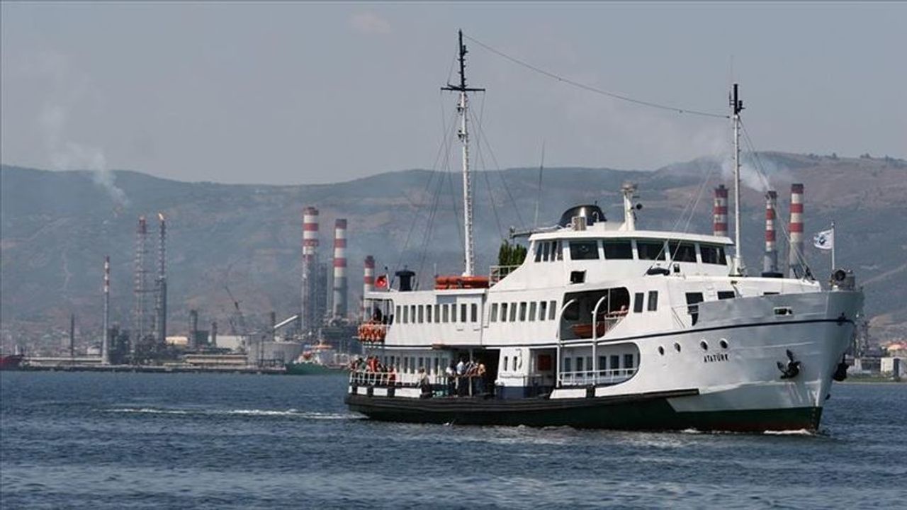 Olumsuz hava koşulları adalar hattını durdurdu