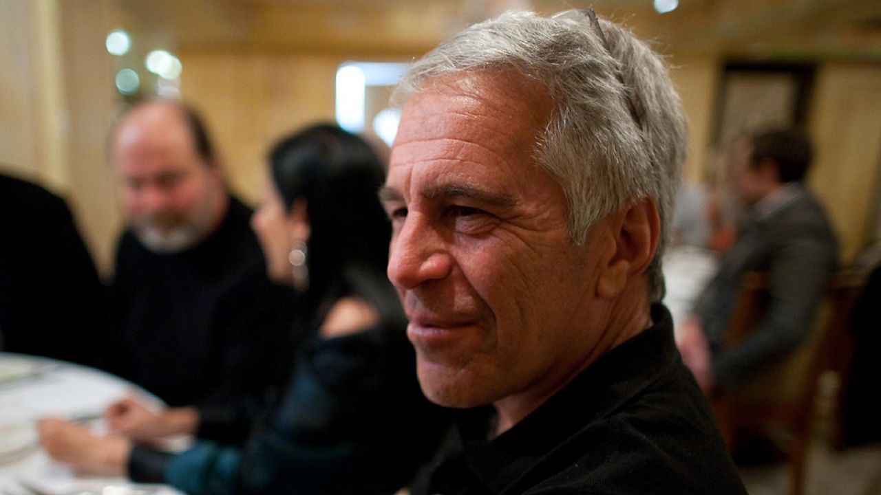 Epstein’in eski röportajında “İlluminati benzeri” Üçlü Komisyon iddiası gündeme geldi