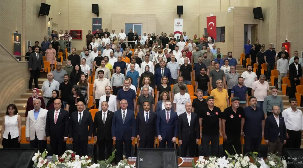 ''Üniversiteler milli ve manevi değerlere bağlı nesiller yetiştirmeli''