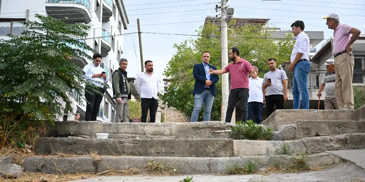 Bornova’da iki noktaya yeni merdiven