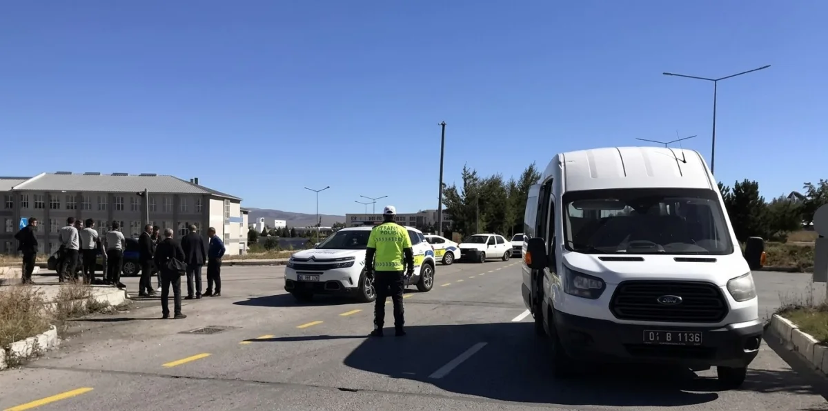 Erzurum’da cezaevi ring aracı ile otomobil çarpıştı: 9 yaralı