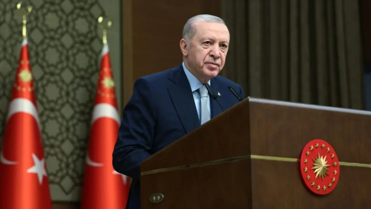 Cumhurbaşkanı Erdoğan: Milletimizin hak ve hukukunun korunması kırmızı çizgimizdir