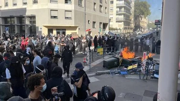 Fransa genelinde protestolar: Çatışmalar ve gözaltılar yaşandı
