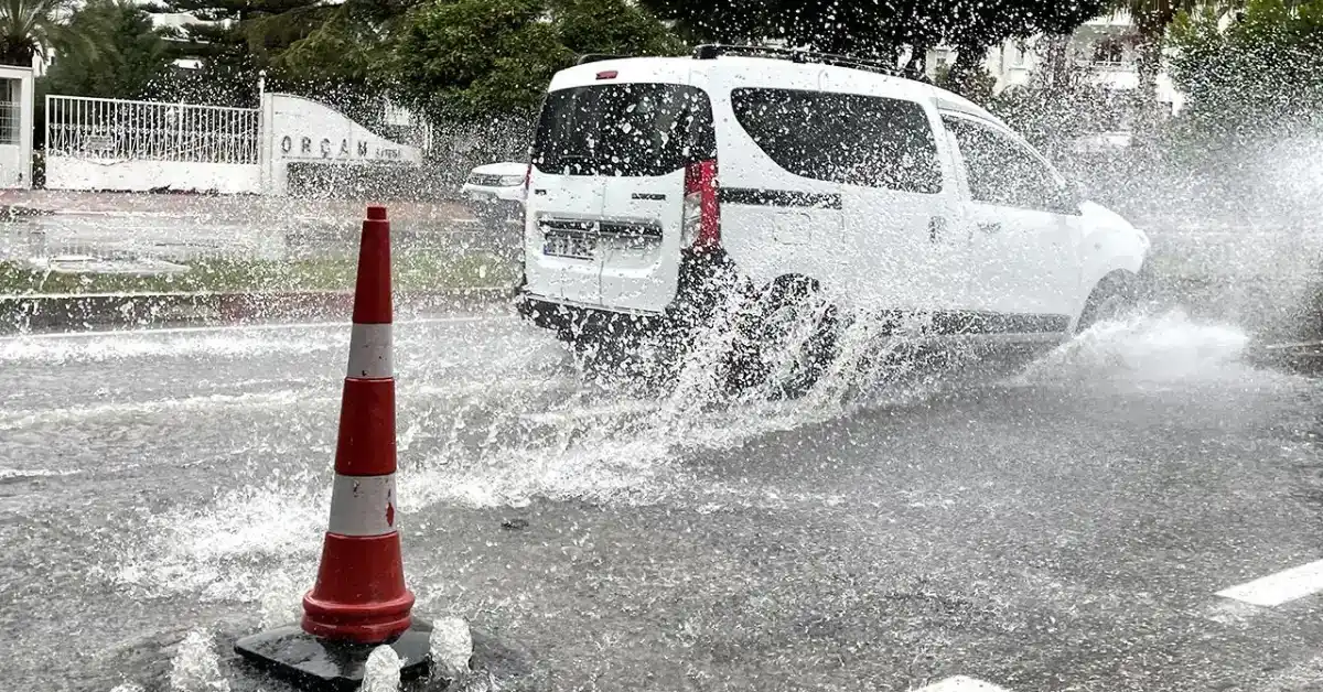 İstanbul'daki sel felaketinde can kaybı 6'ya yükseldi